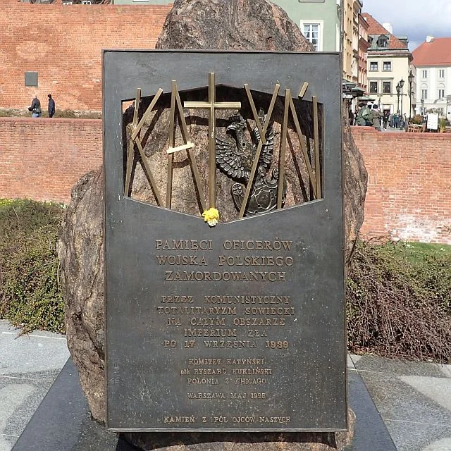 Katyński Pomnik - Warszawa - Podwale
