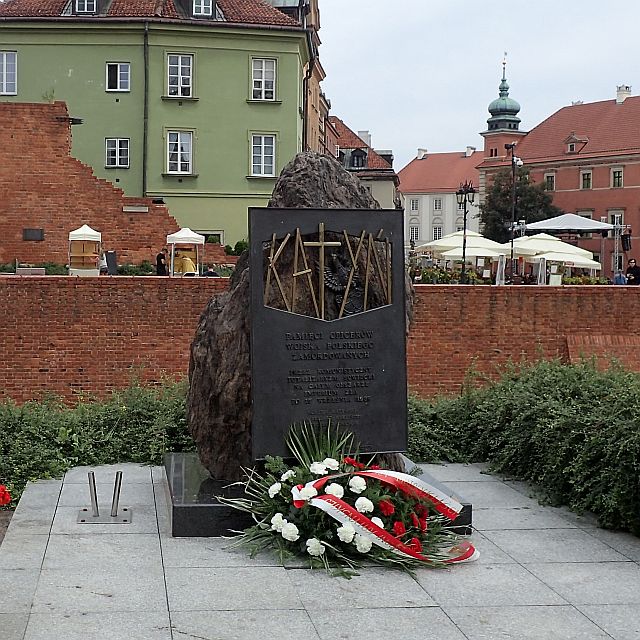 Katyński Pomnik - Warszawa - Podwale